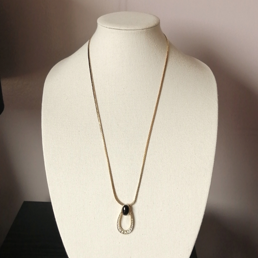 Black Cabochon Door Knocker Pendant Goldtone Flat Chain Necklace